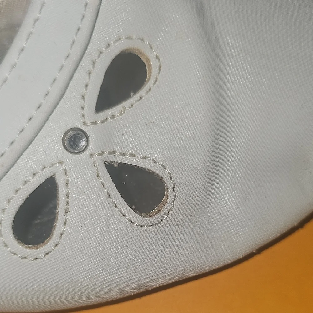 Smart Fit Girls White Flats with Cutout Design Size 3W